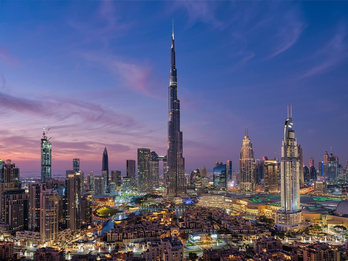Why live in United Arab Emirates